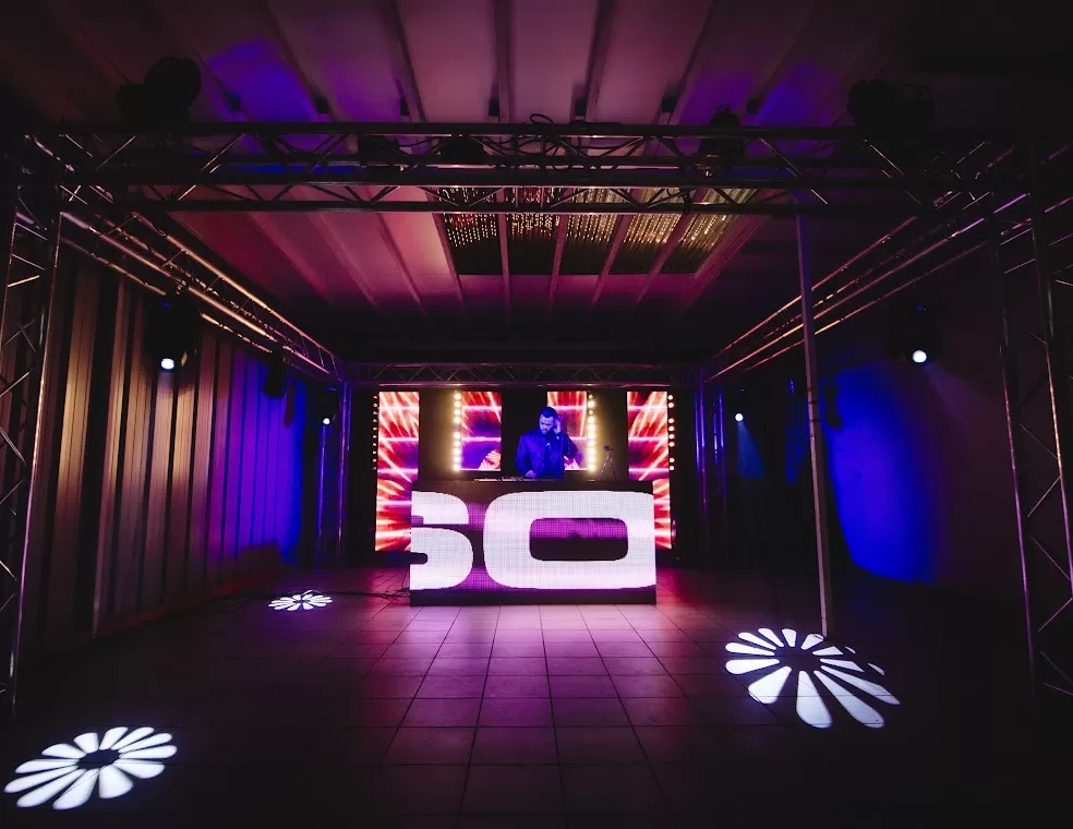 Show Room1